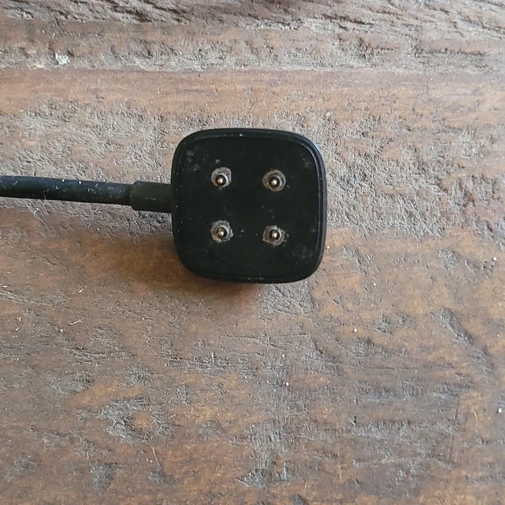 Original Fitbit Versa 3 charging cable